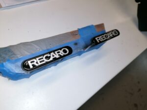 Přečtete si více ze článku Renovace loga pro sedačky Recaro